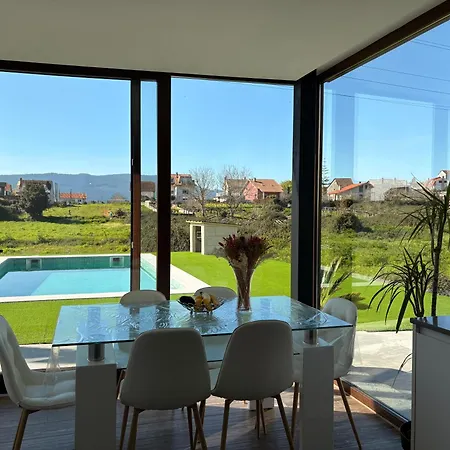 Cesantes Village E 度假居