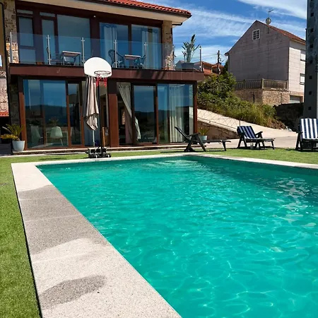 Cesantes Village E * Pontevedra