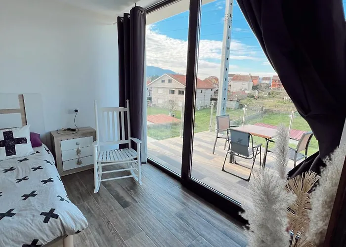 度假居 Cesantes Village E *