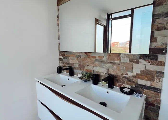 Cesantes Village E * Ποντεβέντρα